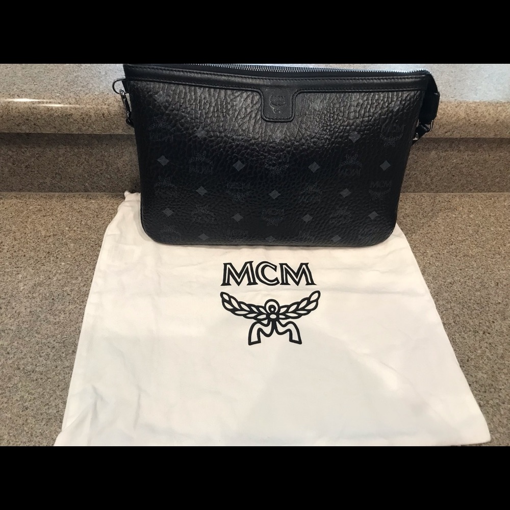 MCM Galaxy Clutch